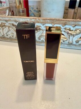 Tom Ford Liquid Lip Luxe Matte Liquid Lipstick — Muted Nude Brown